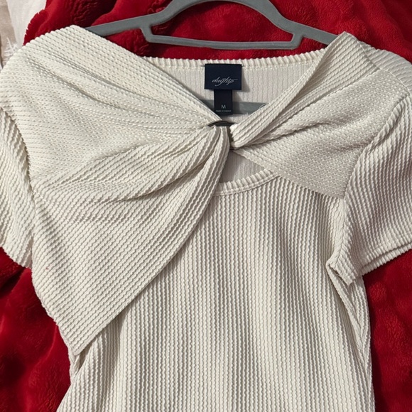 Daytrip Cream Textured Women's Blouse - Picture 2 of 8